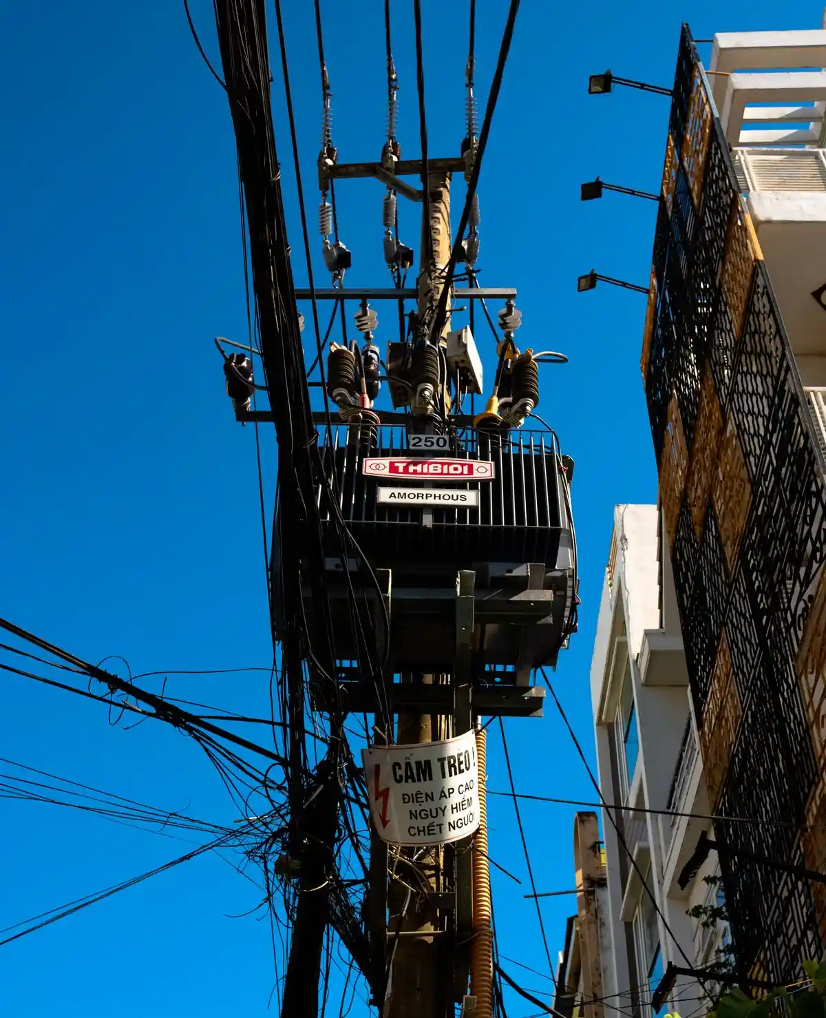 MEPCO electricity bill showing tariff details